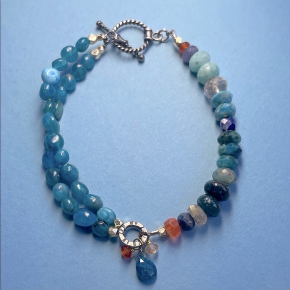 Elegant Beach Bonfire Bracelet - Picture 1 of 2